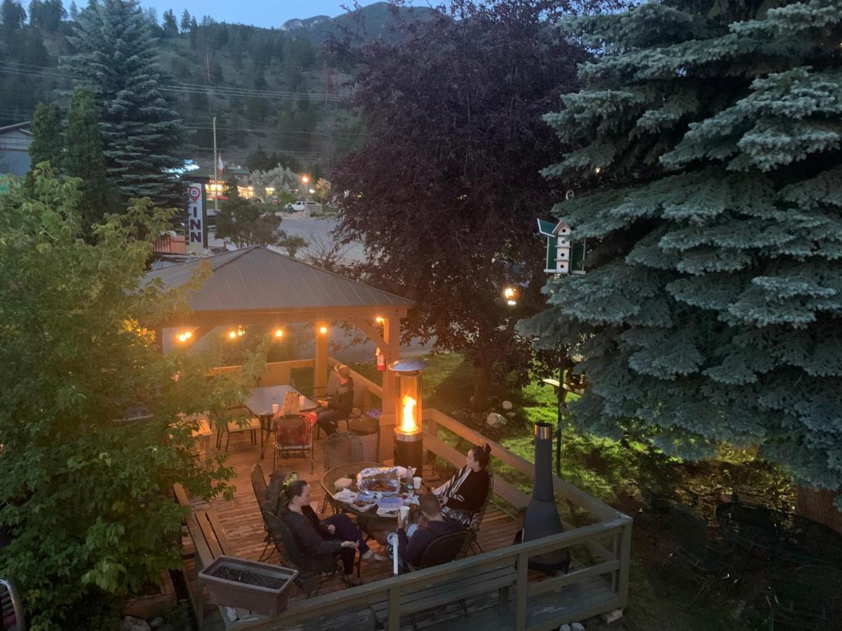 Destination Inn Radium Hot Springs Zewnętrze zdjęcie